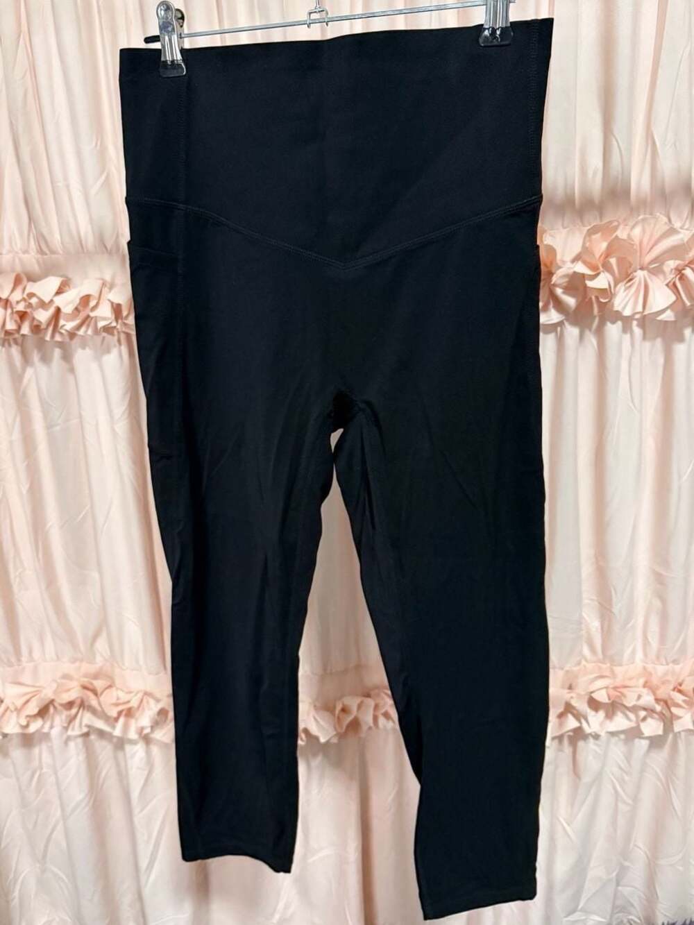 Halara High Waisted Crossover Pocket Leggings in Black CROPPED